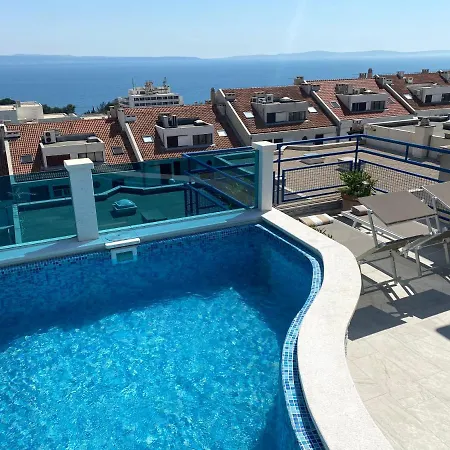 Lux Katija * Split